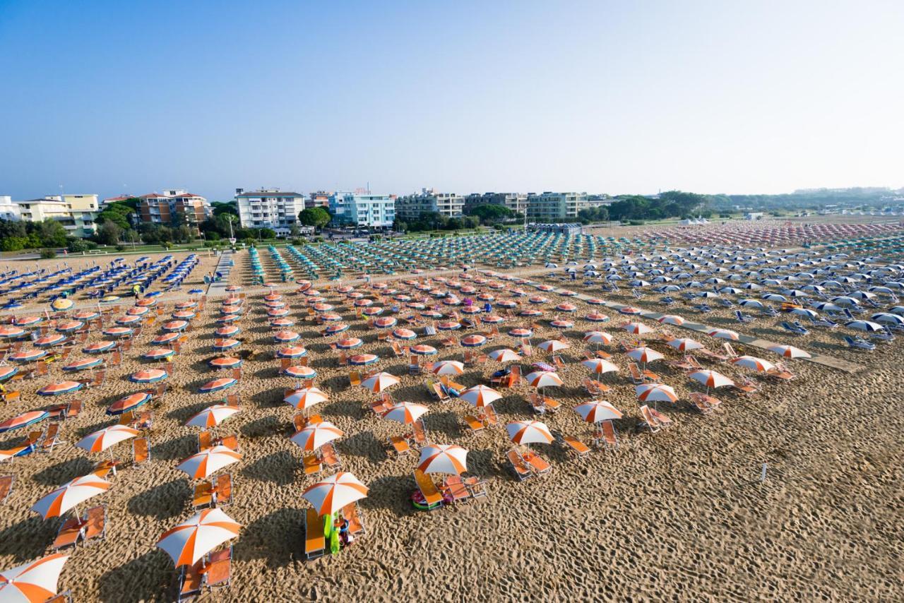 Castello Apartment Bibione Bagian luar foto