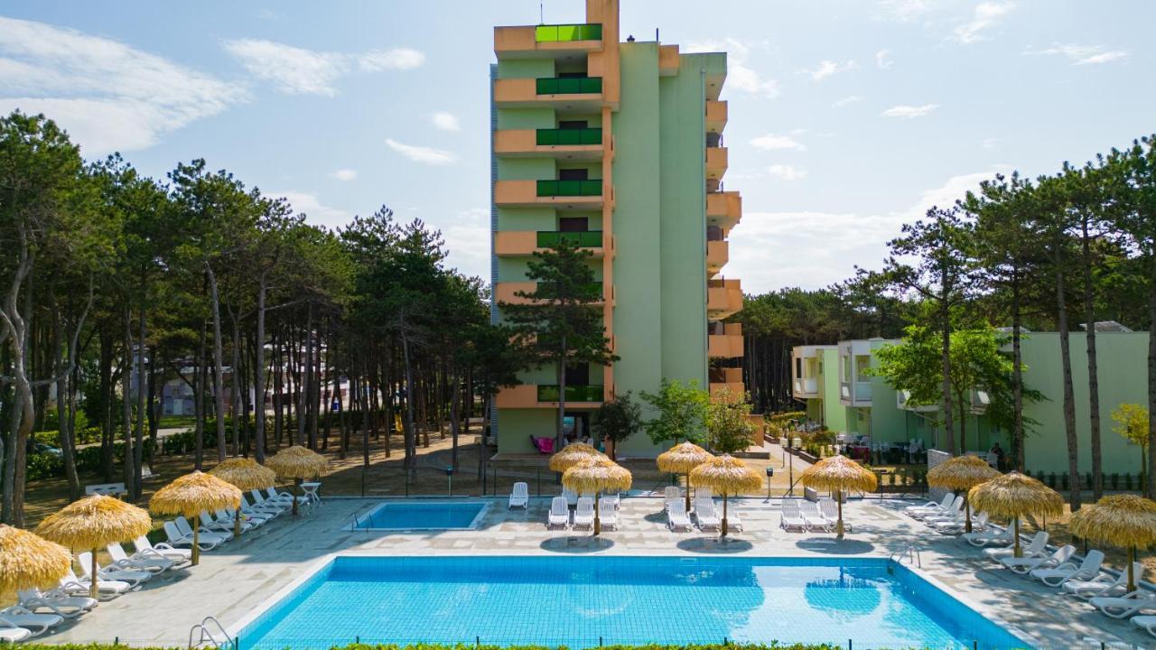 Castello Apartment Bibione Bagian luar foto
