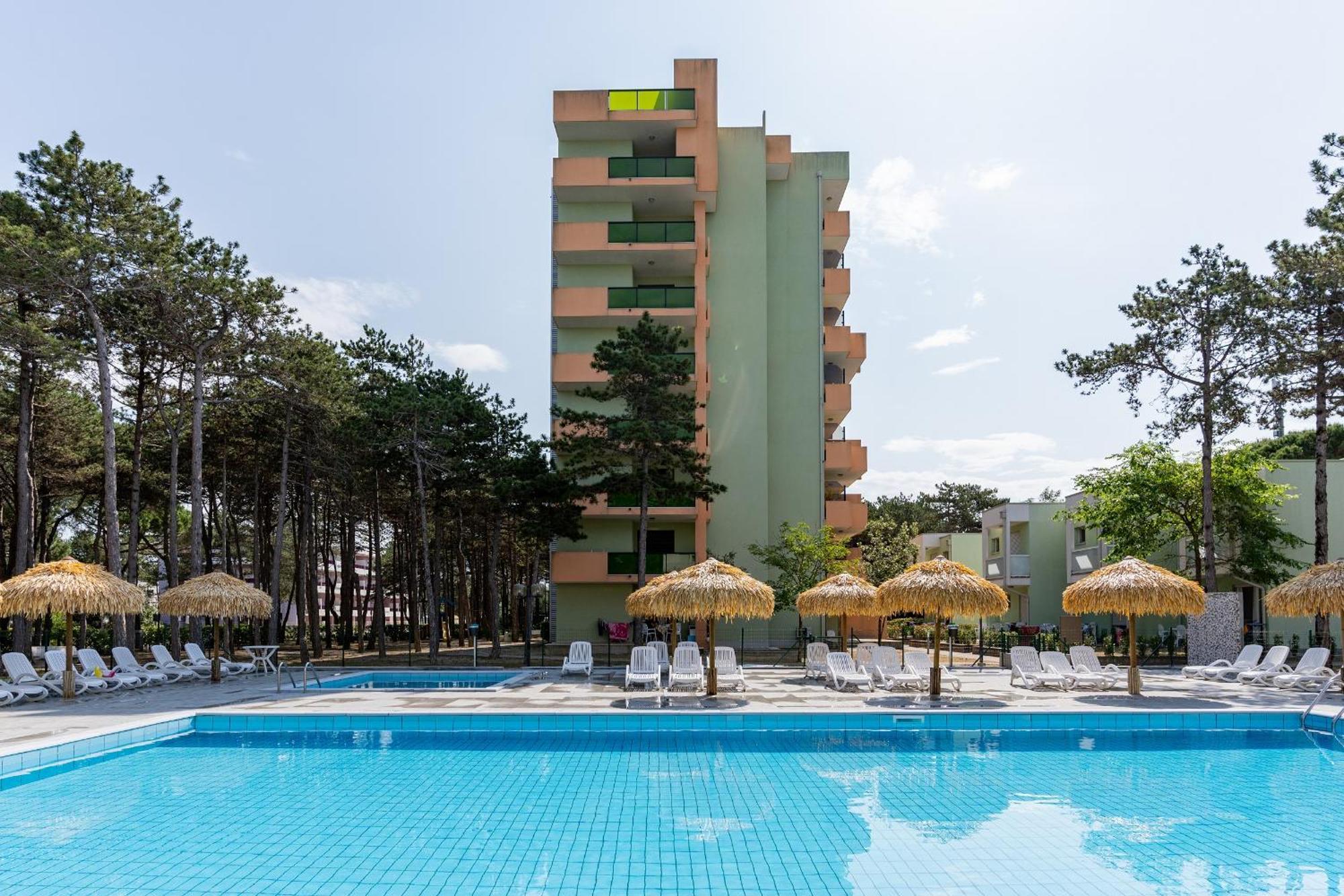 Castello Apartment Bibione Bagian luar foto