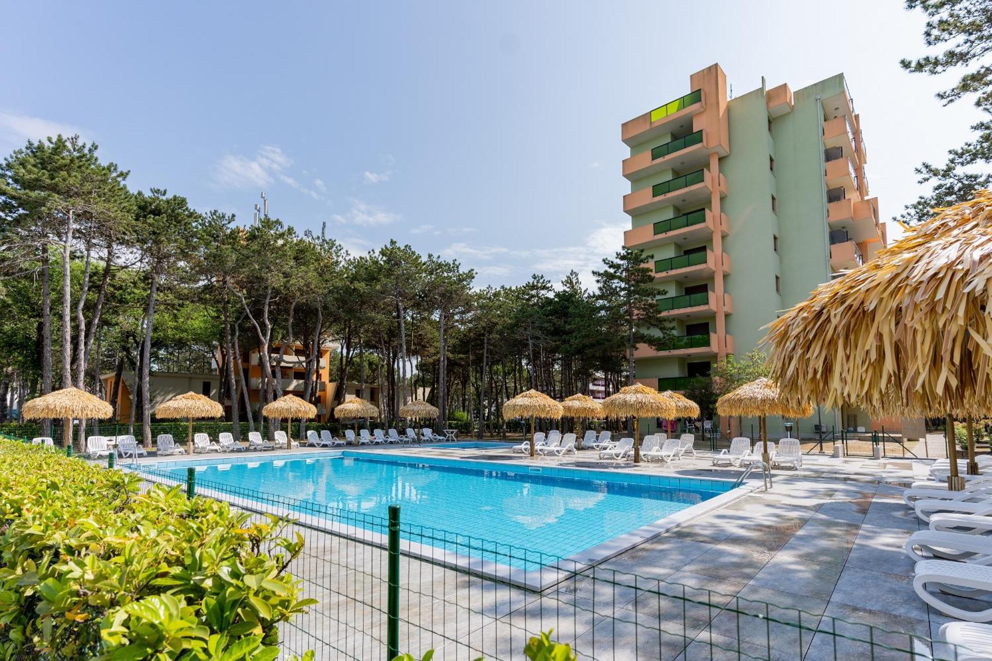 Castello Apartment Bibione Bagian luar foto