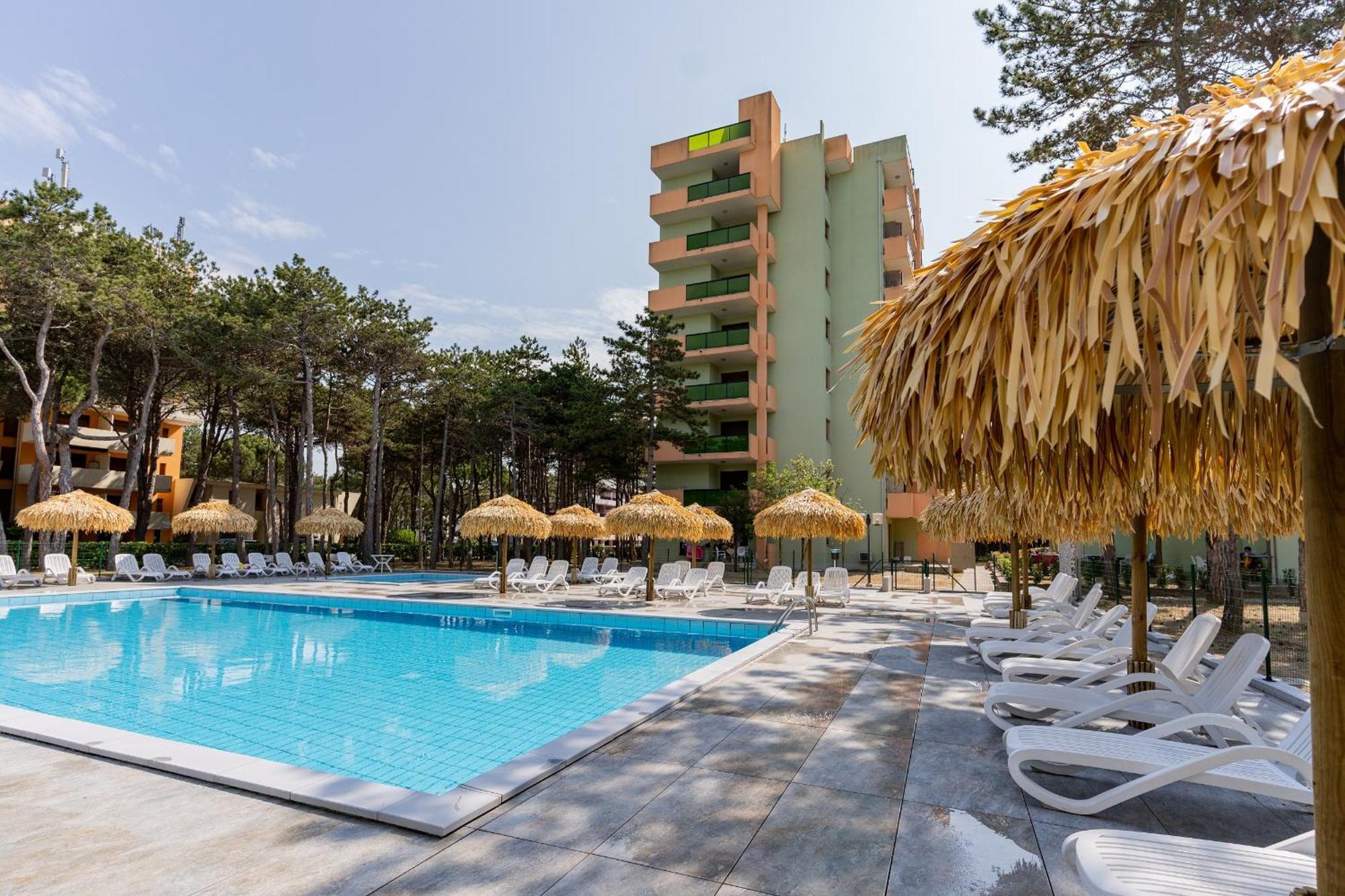 Castello Apartment Bibione Bagian luar foto